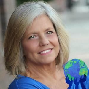 Meet your Posher, Debbie